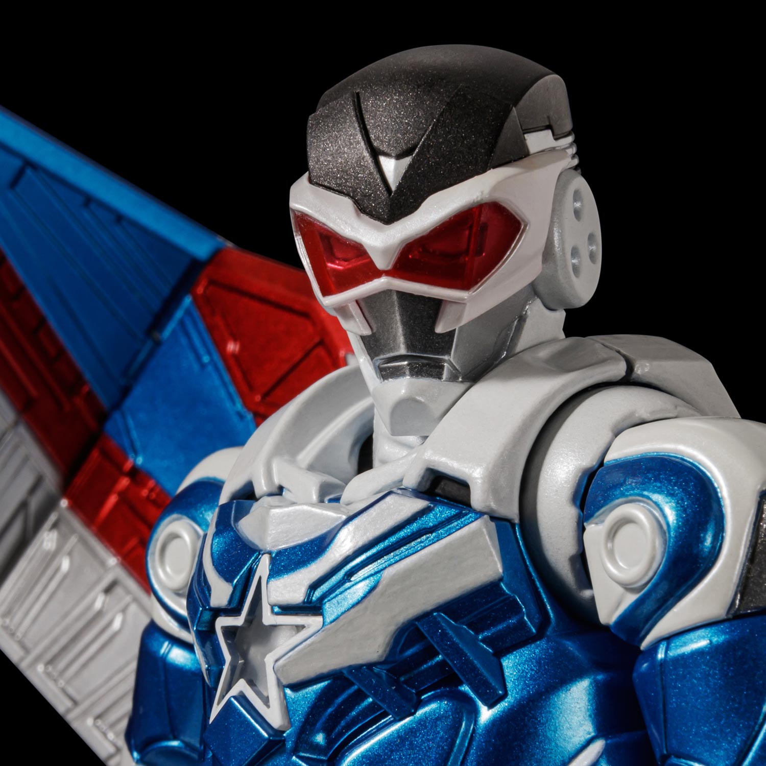 FIGHTING ARMOR Captain America (Sam Wilson)
